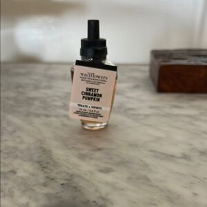 Wallflower Bath and Body Works Sweet Cinnamon Pumpkin